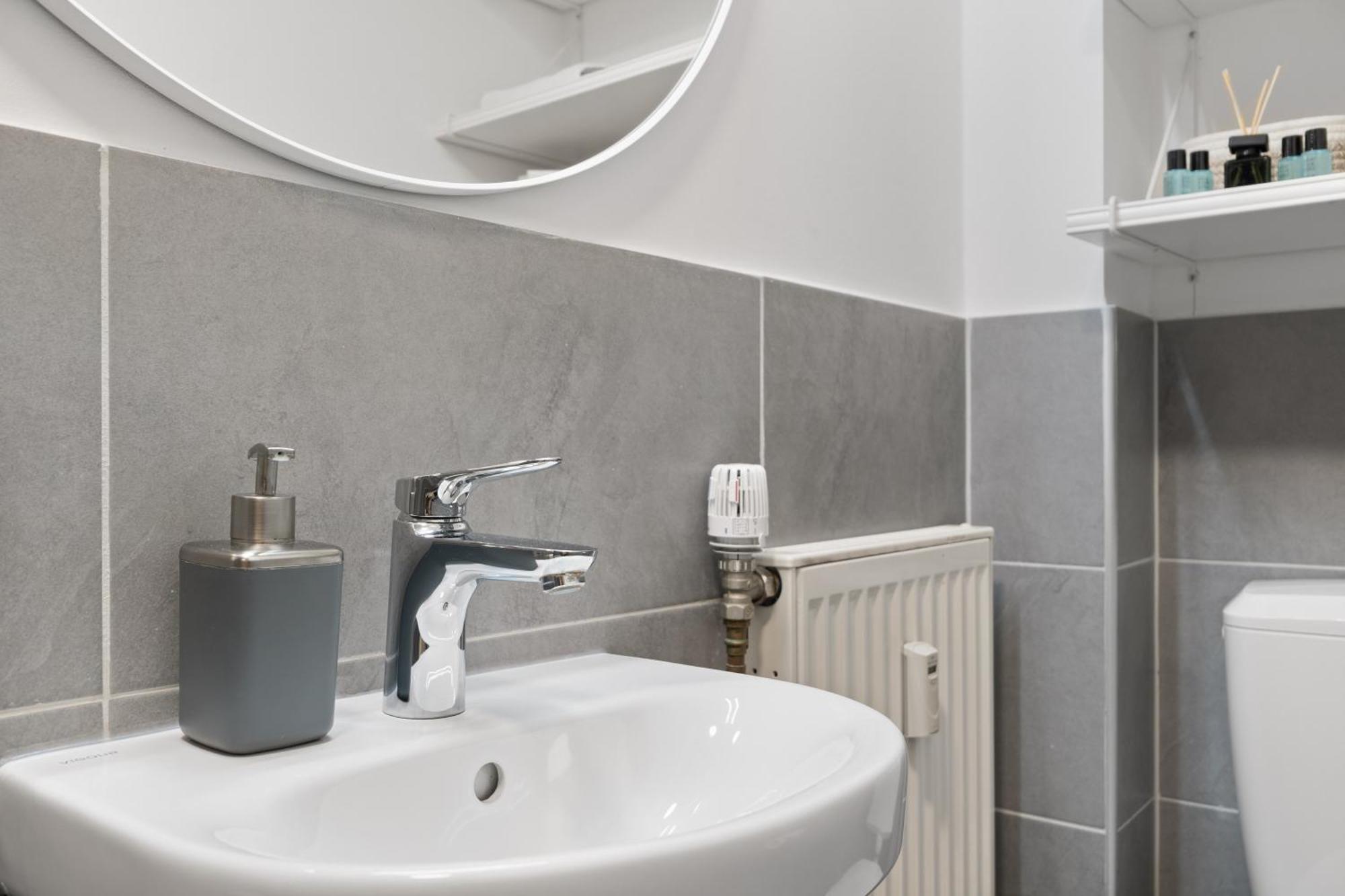 Modernes Apartement Am Rhein In Ruhiger Lage Köln Kültér fotó